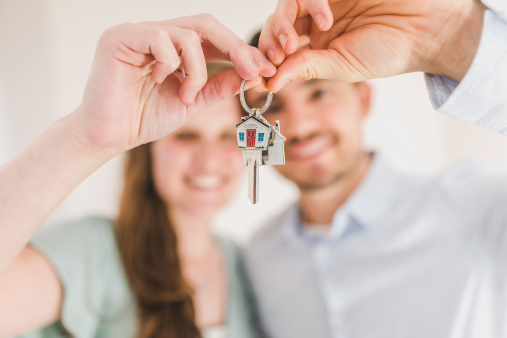 Come-funziona-l-assicurazione-per-affitto-casa-e-quali-sono-i-vantaggi-per-proprietari-e-inquilini-1024x683